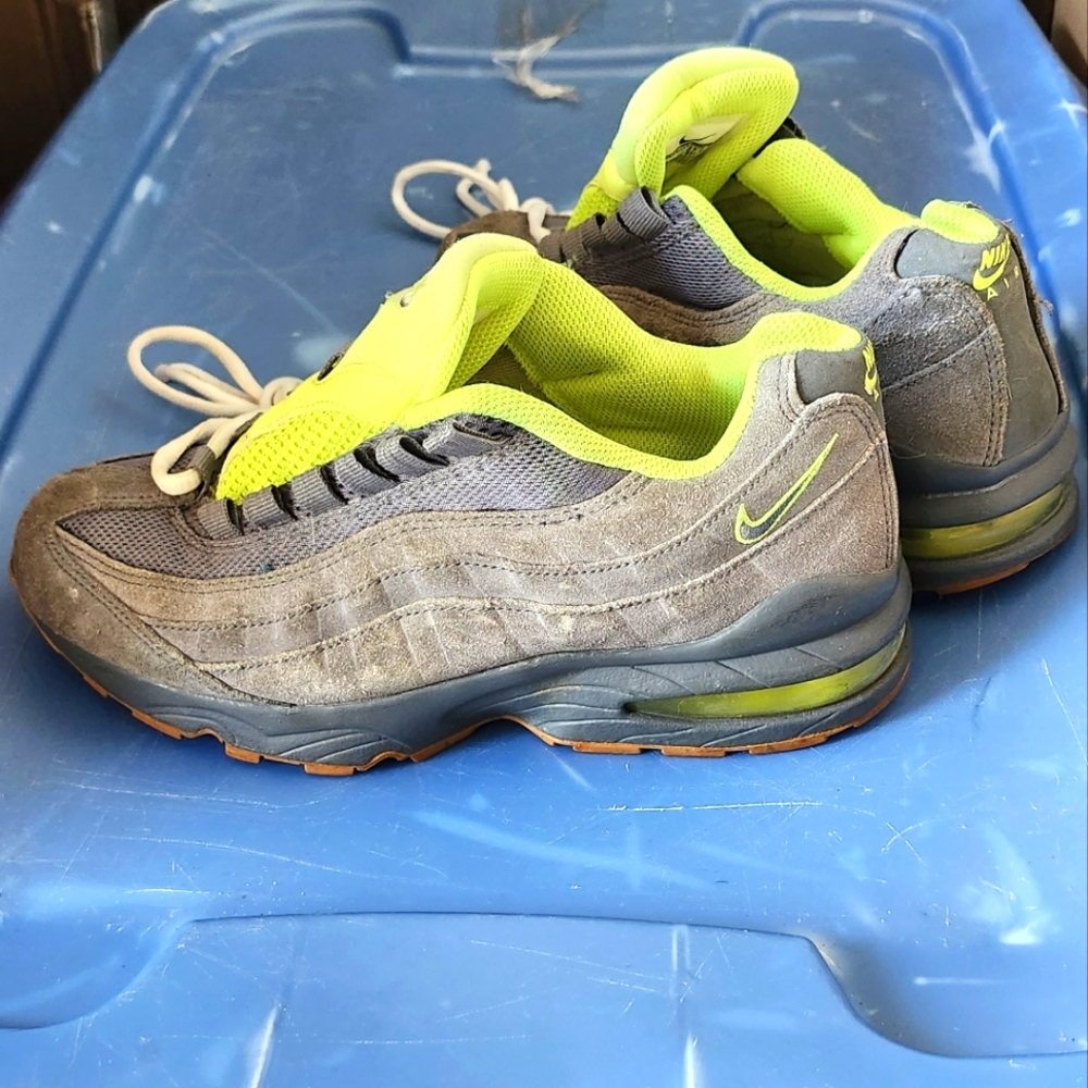 Nike Air Max US 5Y Sneakers Gray /Neon Running Shoes